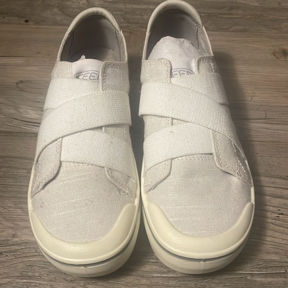 Keen Sneakers
Excellent condition, worn a few times - Picture 4 of 7